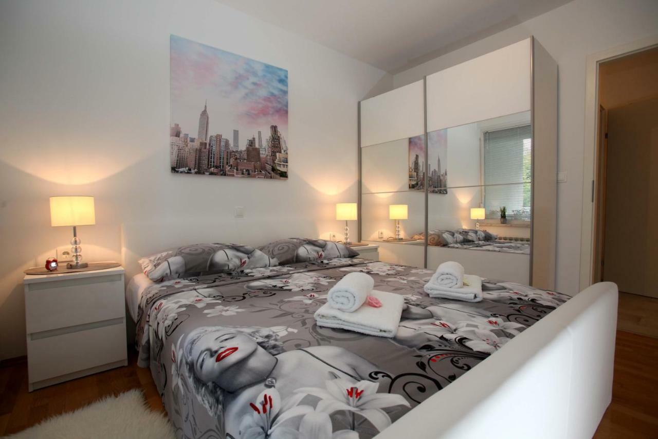 Apartment West Риека Экстерьер фото