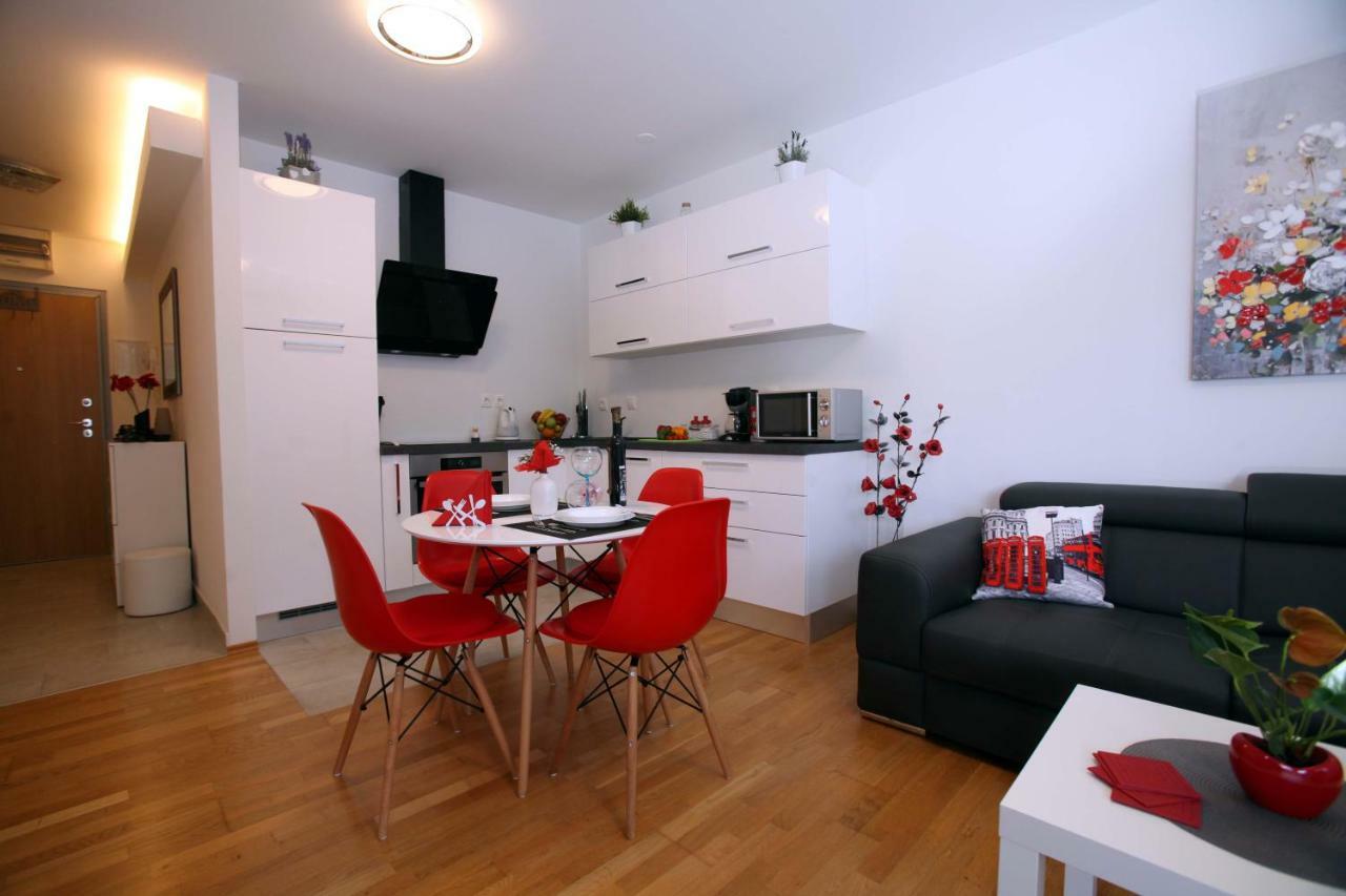 Apartment West Риека Экстерьер фото